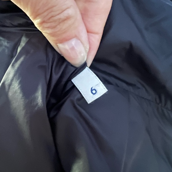 New Moncler Hirma Women's Elegant Black Puffer Jacket - Picture 15 of 15